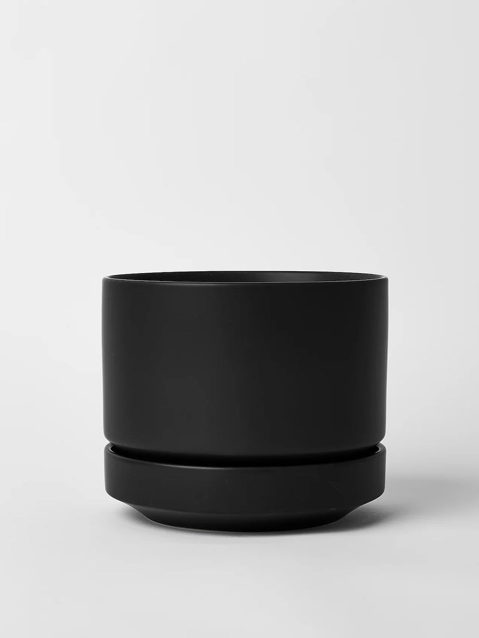 Round Two Ceramic Pot, Medium 7" (Multiple Colours)