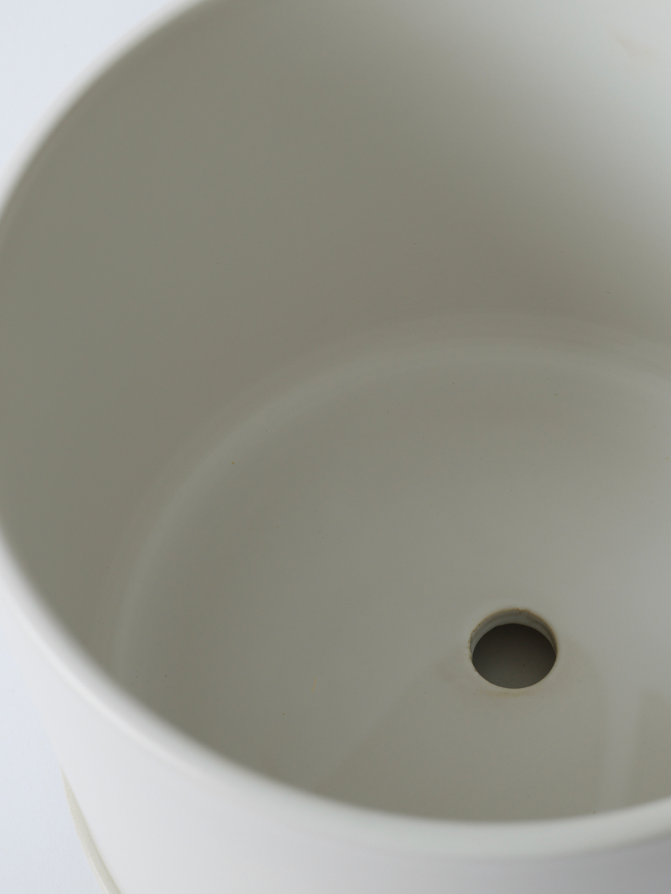 Tobago Ceramic Pot, Medium 7" (Multiple Colours)